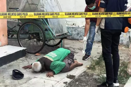 Innalillahi! Seorang Tukang Becak Sunan Bonang di Tuban Meninggal Dunia Posisi Sujud Foto BeritaJatim.com