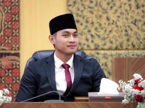 Bupati Tuban Umumkan Bakal Nikah, Siapa Pasangannya? Foto BeritaJatim.com