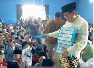 Iwan Kurniawan Santuni 1.427 Anak Yatim di Malang Foto BeritaJatim.com