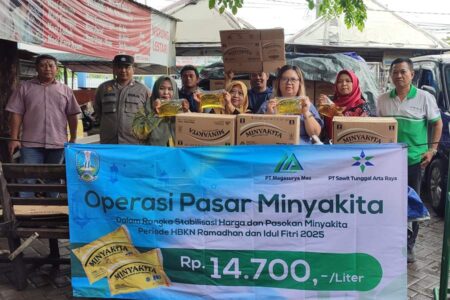 Musim Mas Group Gelar Pasar Murah di Sidoarjo Foto BeritaJatim.com