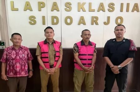 Kejari Sidoarjo Tahan Kades Sidokerto Buduran Foto BeritaJatim.com