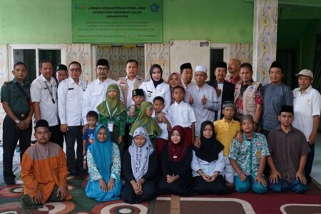 Bunda Mimik Bakti Sosial di Panti Asuhan Wilayah Krian dan Balongbendo Foto BeritaJatim.com