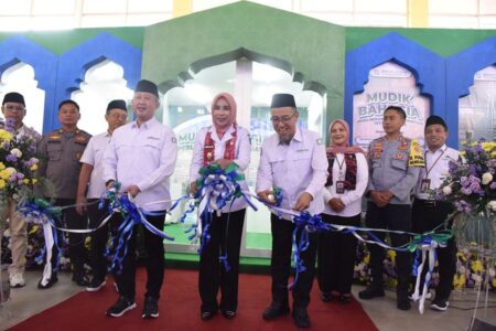 Wabup Sidoarjo Ajak Pemudik Manfaatkan Posko Mudik BPJS Foto BeritaJatim.com