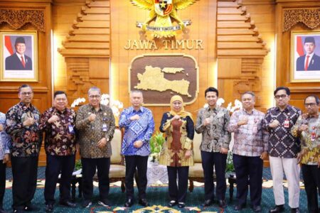 Koordinasi Bareng Menhub RI, Gubernur Khofifah: Ada 18,7 Juta Pemudik Masuk Jatim Foto BeritaJatim.com