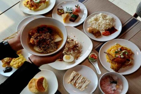 Sensasi Berbuka Puasa dengan Rempah Khas Masakan Melayu di Oakwood Hotel Surabaya Foto BeritaJatim.com