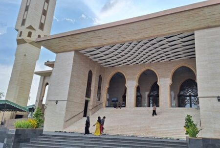 Kemenag Lamongan Sediakan Posko Mudik Lebaran di 18 Masjid Foto BeritaJatim.com