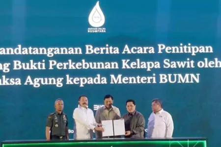 Erick Thohir Ketiban Warisan Kelola 221 Ribu Hektare Lahan Sawit Sitaan Korupsi dari Kejagung Foto BeritaJatim.com