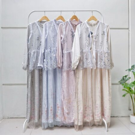 Ternyata Warna Ini yang Akan Jadi Tren Baju Lebaran 2025! Foto BeritaJatim.com