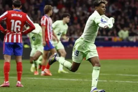 FC Barcelona Kembali Puncaki Klasemen LaLiga Usai Kalahkan Atletico Madrid 4-2 Foto BeritaJatim.com