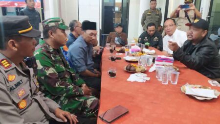 Banjir Gresik, Bupati Siapkan Dapur Umum Foto BeritaJatim.com