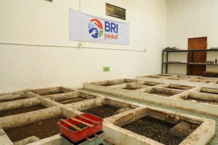 BRI RO Surabaya Ajak Masyarakat Peduli Lingkungan, Edukasi Pengelolaan Sampah dan Budidaya Maggot Foto BeritaJatim.com