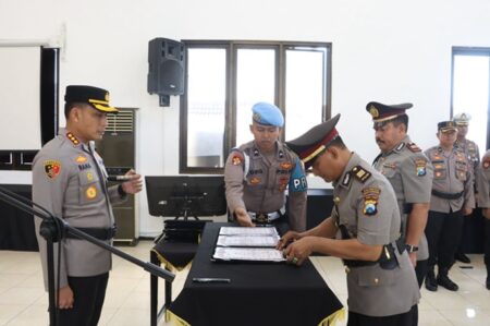 Polresta Banyuwangi Gelar Serah Terima Jabatan Sejumlah Pejabat Foto BeritaJatim.com