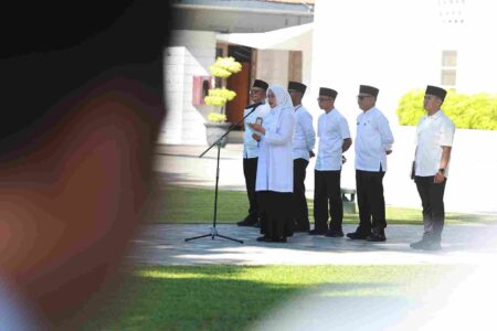 Hari Pertama Kerja, Bupati Ipuk Minta Tingkatkan Pelayanan Publik Foto BeritaJatim.com