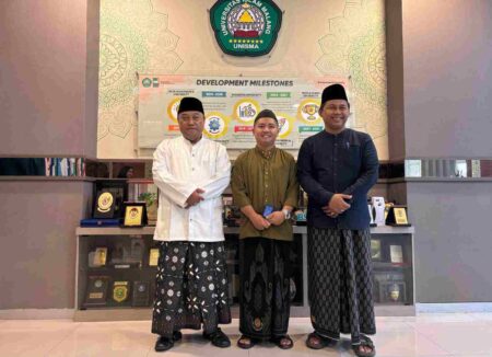 Membawa Dakwah ke Kancah Dunia: Viqqi Razaqtana Juara Lomba Dai Internasional Foto BeritaJatim.com