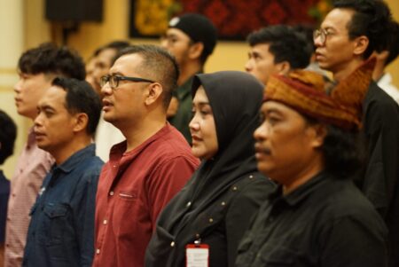 Seni Pertunjukan Topeng Panji ‘Rara Tangis Rara Jiwa’ Pukau Ratusan Pengunjung Foto BeritaJatim.com