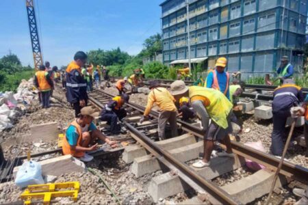 KAI Daop 7 Madiun Optimalkan Angkutan Lebaran 2025 Foto BeritaJatim.com