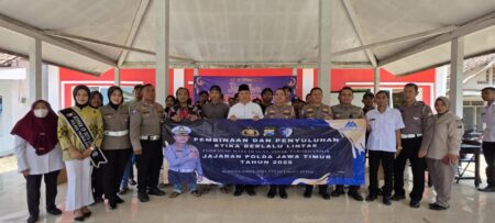 Ditlantas Polda Jatim Gelar Penyuluhan Safety Road Lewat Tausiyah Foto BeritaJatim.com