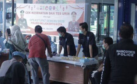 22 Sopir Bus di Mojokerto Jalani Tes Urine Foto BeritaJatim.com