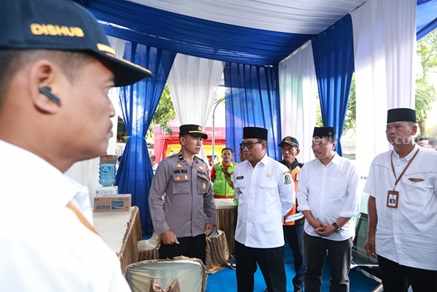 Wabup Banyuwangi Tinjau Pos Pengamanan dan Layanan Kesehatan untuk Kelancaran Mudik 2025 Foto BeritaJatim.com