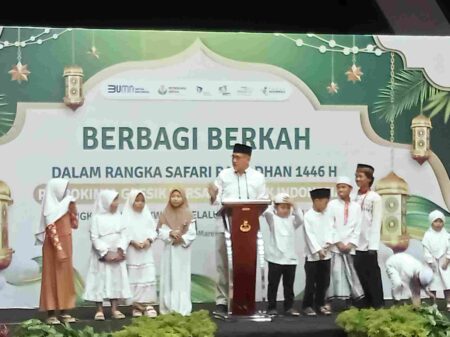 Berkah Bulan Ramadan, Ribuan Anak Yatim Piatu di Gresik Terima Santunan Foto BeritaJatim.com