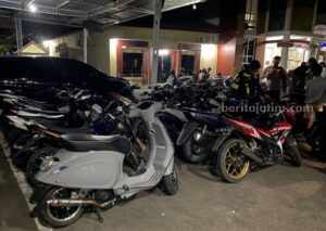 Antisipasi Balap Liar, Polres Pamekasan Amankan 21 Motor Foto BeritaJatim.com
