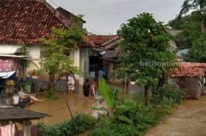 Jelang Buka Puasa, Pamekasan Kembali Banjir Foto BeritaJatim.com