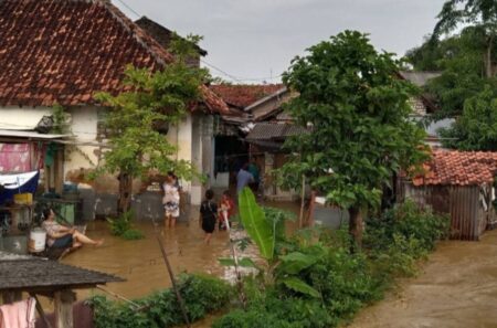 Jelang Buka Puasa, Pamekasan Kembali Banjir Foto BeritaJatim.com