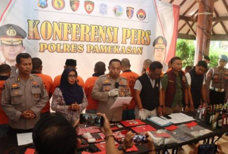 Operasi Pekat Semeru 2025, Polisi Pamekasan Amankan 72,21 Gram Sabu dan 278 Butir Okerbaya Foto BeritaJatim.com