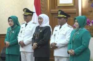 Gubernur Jatim Lantik Bupati dan Wakil Bupati Pamekasan 2025-2030 Foto BeritaJatim.com