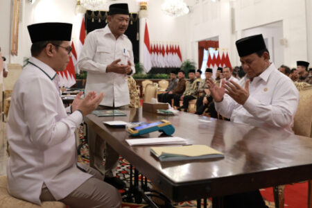 Prabowo: Zakat untuk Menghindarkan Sifat Kikir Foto BeritaJatim.com