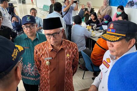 Wawali Kota Kediri Sidak Terminal Tamanan, Pastikan Mudik Lebaran 2025 Aman dan Nyaman Foto BeritaJatim.com