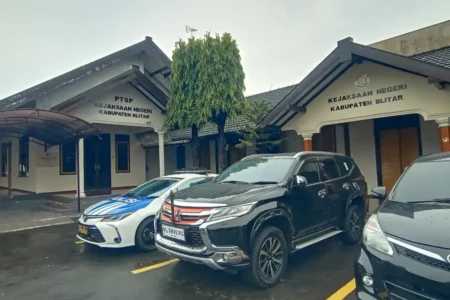 Kejari Blitar Beri Sinyal Ada Tersangka Lain Korupsi DAM Kali Bentak, Siapa? Foto BeritaJatim.com