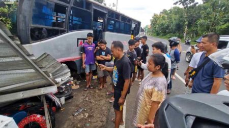 Bus Tabrak Bengkel di Ponorogo, Polisi Ungkap Kronologi Foto BeritaJatim.com