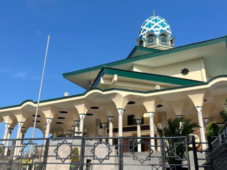 Sejarah dan Kemegahan Masjid Agung Kota Kediri, Destinasi Ibadah dan Wisata yang Menakjubkan Foto BeritaJatim.com