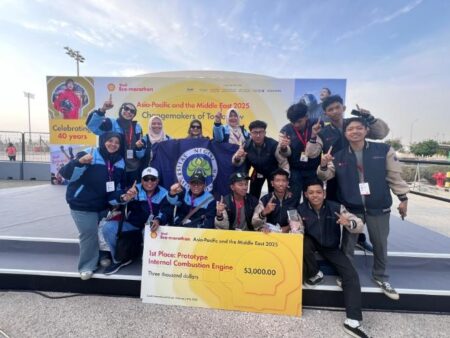 Kumbolo EVO-3: Inovasi Mahasiswa UM yang Taklukkan Sirkuit Internasional Doha Foto BeritaJatim.com