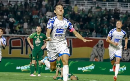 PSIS Terdegradasi Imbas Persebaya Ditahan Semen Padang Foto BeritaJatim.com
