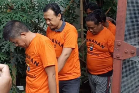Komplotan Kasus Penggelapan Sepeda Motor di Surabaya Dibongkar Foto BeritaJatim.com