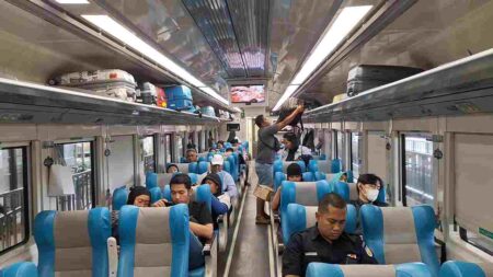 Lonjakan Penumpang di Stasiun Mojokerto Selama Libur Idul Adha, KAI Tambah Layanan dan Petugas Foto BeritaJatim.com