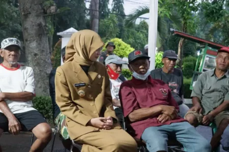 Wali Kota Kediri Vinanda Prameswati Berbuka Puasa Bersama Masyarakat Tidak Mampu Foto BeritaJatim.com