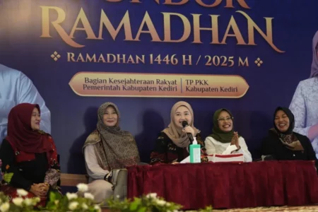 Ketahanan Keluarga Pilar Utama Ketahanan Nasional, Ketua TP-PKK Kediri Tekankan Peran Keluarga Foto BeritaJatim.com