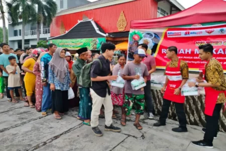 Alfamart dan WINGS Group Berdayakan Warteg UMKM Madiun Foto BeritaJatim.com