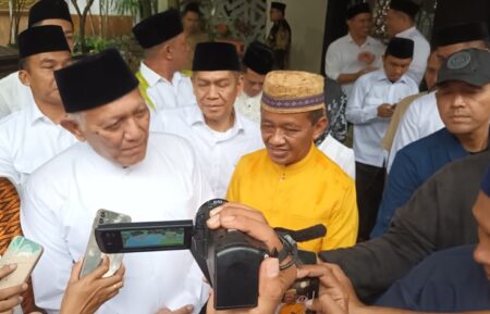 Lebaran 2025, BBM Aman! Menteri ESDM Jamin Ketersediaan Energi untuk Masyarakat Foto BeritaJatim.com