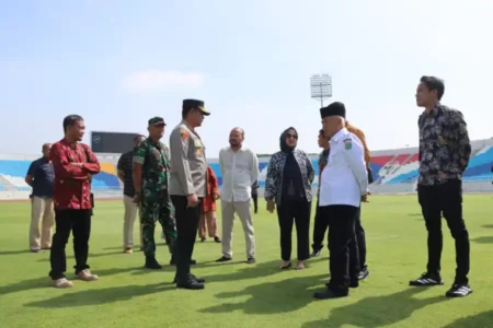 Bupati Malang Resmi Terima Pengelolaan Renovasi Stadion Kanjuruhan Foto BeritaJatim.com