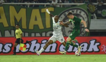 Persebaya Blacklist Arek Wonosari Lor Seumur Hidup, Diapresiasi Bobotoh hingga Eks Striker Timnas U-23 Foto BeritaJatim.com