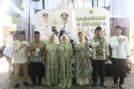 Wali Kota Kediri Gelar Salat Idulfitri dan Open House, Ajak Warga Eratkan Silaturahmi Foto BeritaJatim.com