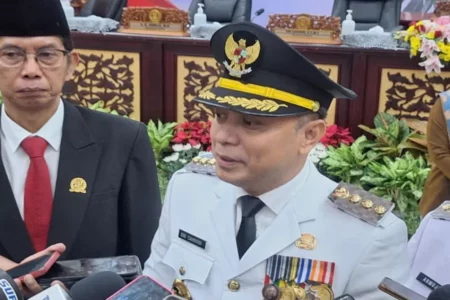 Wali Kota Surabaya Minta Warga Sedekah Rp100-Rp200 Ribu untuk Warga Miskin Foto BeritaJatim.com
