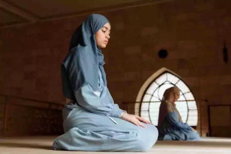 Iktikaf Batal Sebab 8 Hal Ini, Wajib Diperhatikan dalam Islam Foto BeritaJatim.com