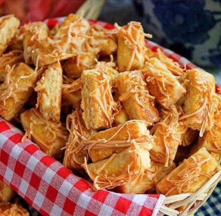 Tak Lengkap Tanpa Camilan, Ini 7 Kue Kering Favorit Keluarga Foto BeritaJatim.com