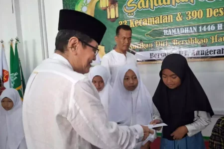 18 Tahun Santuni Yatim-Piatu, Ketua NU Wajak Doakan untuk Komisaris PT ACA Foto BeritaJatim.com