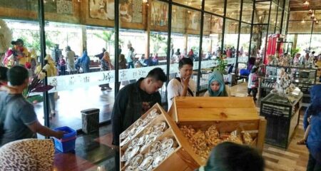 5 Toko Oleh-Oleh Khas Blitar yang Wajib Dikunjungi Saat Mudik Lebaran Foto BeritaJatim.com